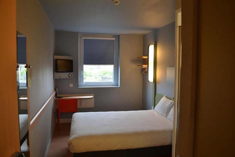 ibis budget Paris Porte de Vanves Hotel Eksteriør billede